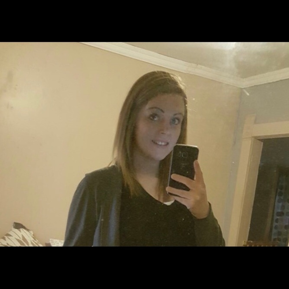 Meet your Posher, Alyssa